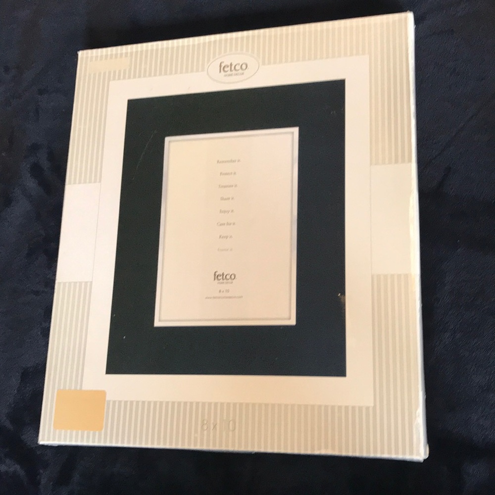 Fetco Black and silver 8x10 picture frame